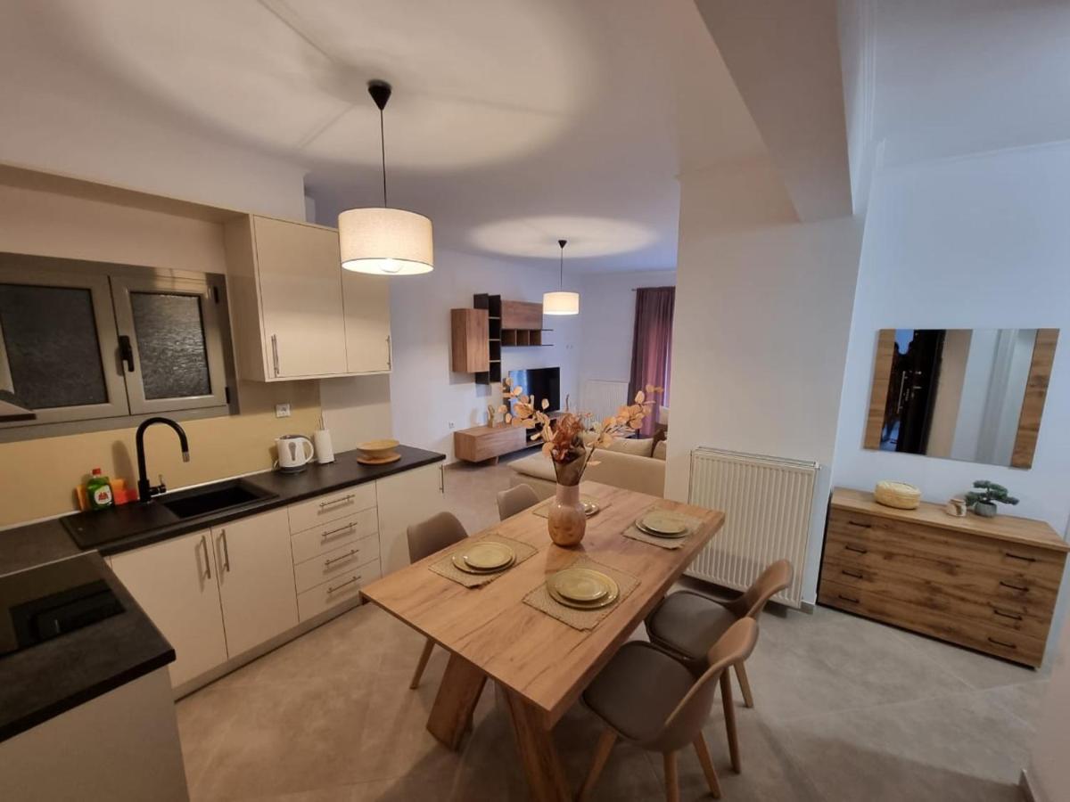 Agora Luxury Apartment 1 ルートラキ エクステリア 写真