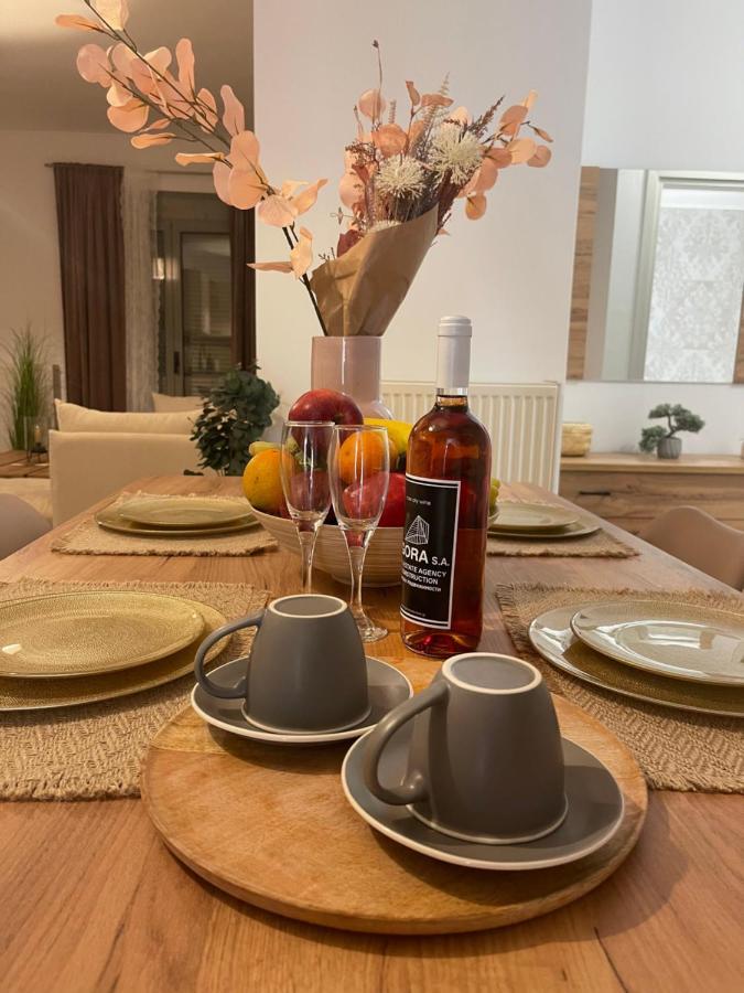 Agora Luxury Apartment 1 ルートラキ エクステリア 写真