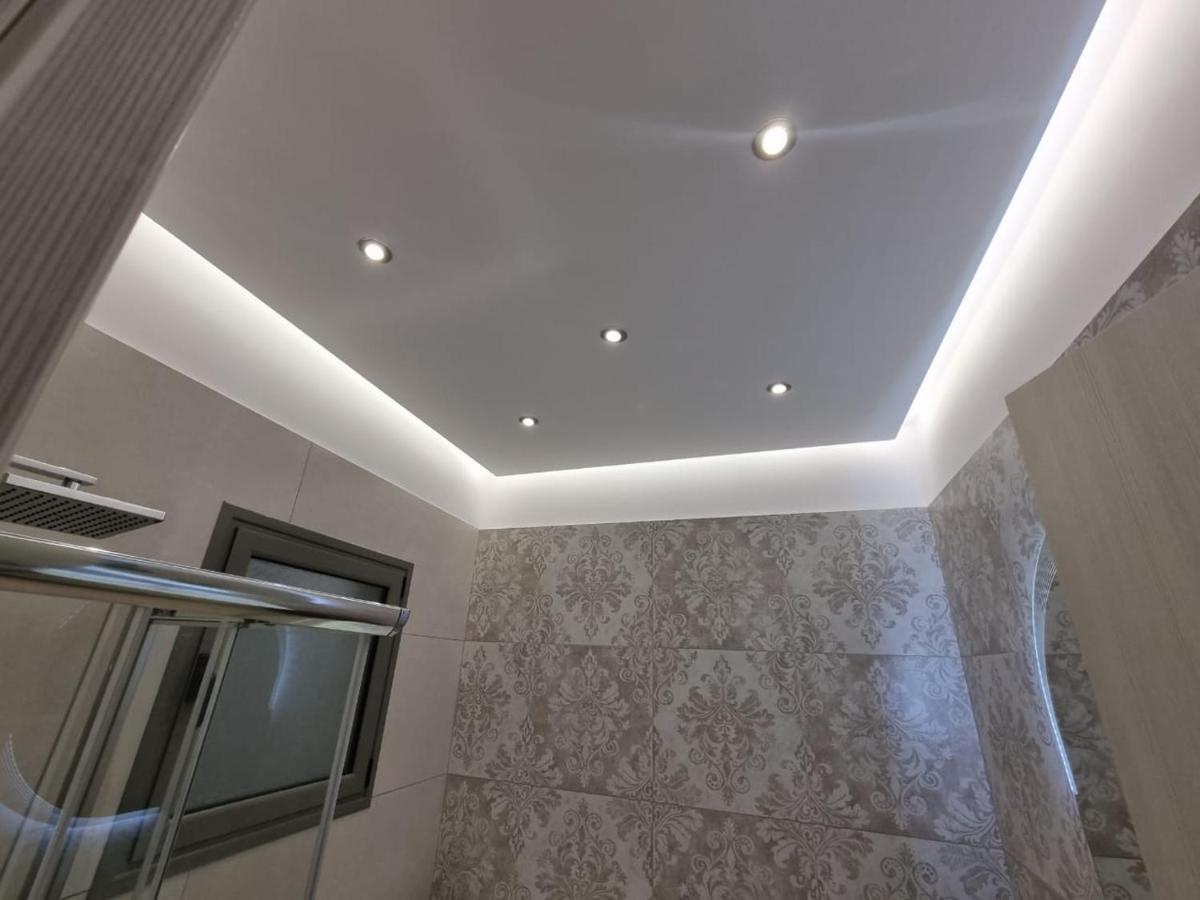 Agora Luxury Apartment 1 ルートラキ エクステリア 写真